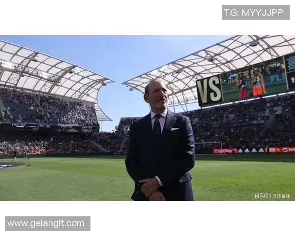 足球明星西装魅力大揭秘如何在场外展现风采与个性