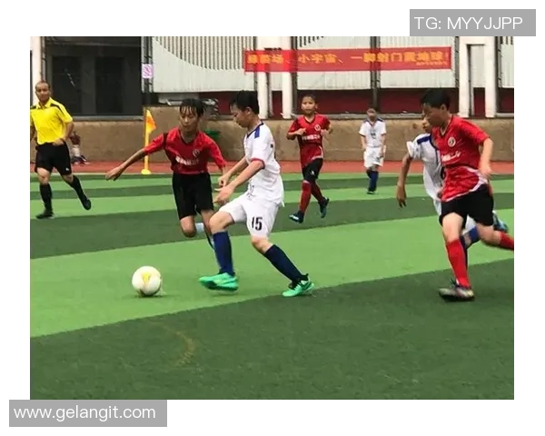 相约足球激情四溢一起感受绿茵场上的友谊与梦想