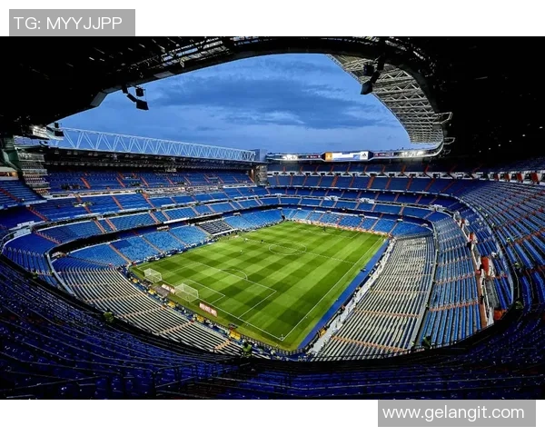 足球绝对：探讨足球运动的魅力与影响力，揭示其背后的文化与精神内涵