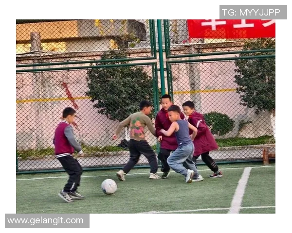 足球少年遭遇骗局心碎经历揭示青少年保护的重要性